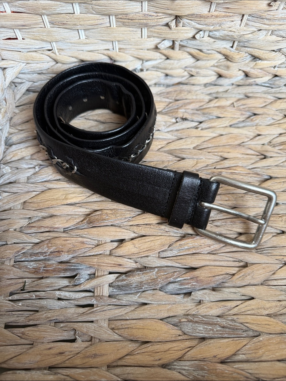 Rough Roses Black Leather Men’s Belt with Silver Buckle